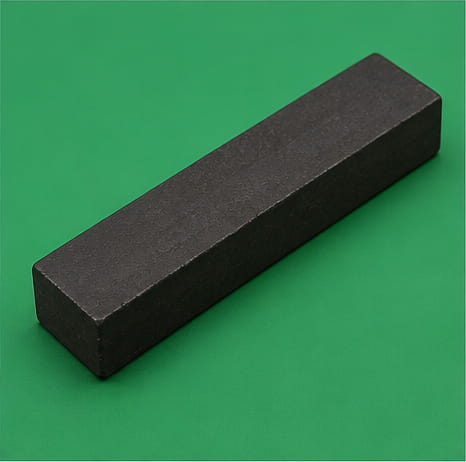 Ferrite bar magnet